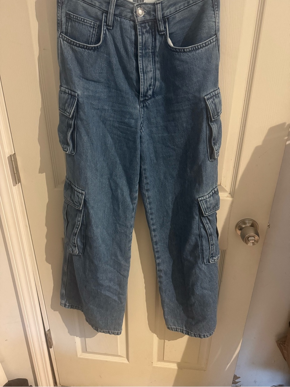 Favorite Daughter The Carly Cargo Jeans in Highway Size 26 - Picture 4 of 16